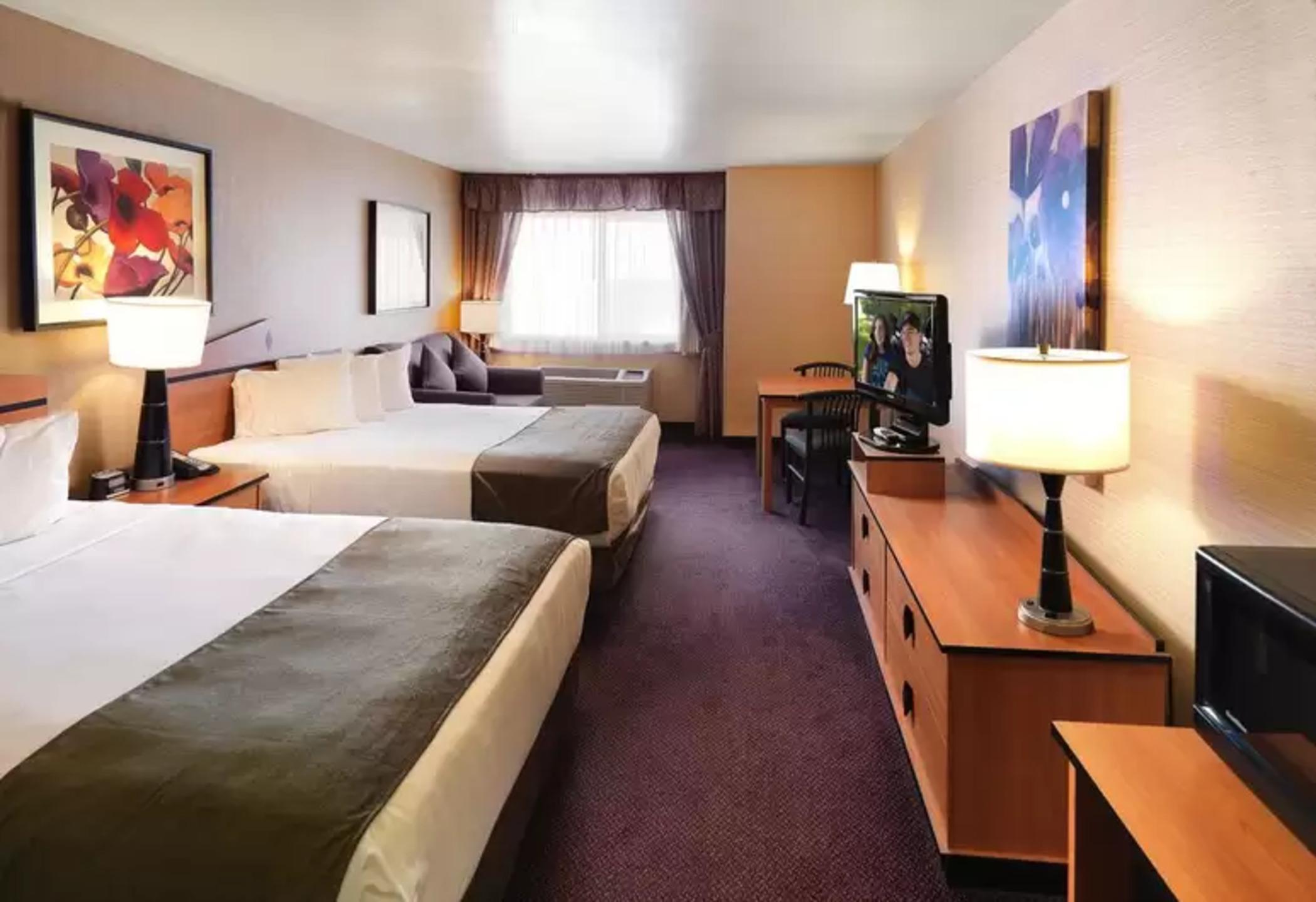 Crystal Inn Hotel & Suites - Midvalley Murray Extérieur photo