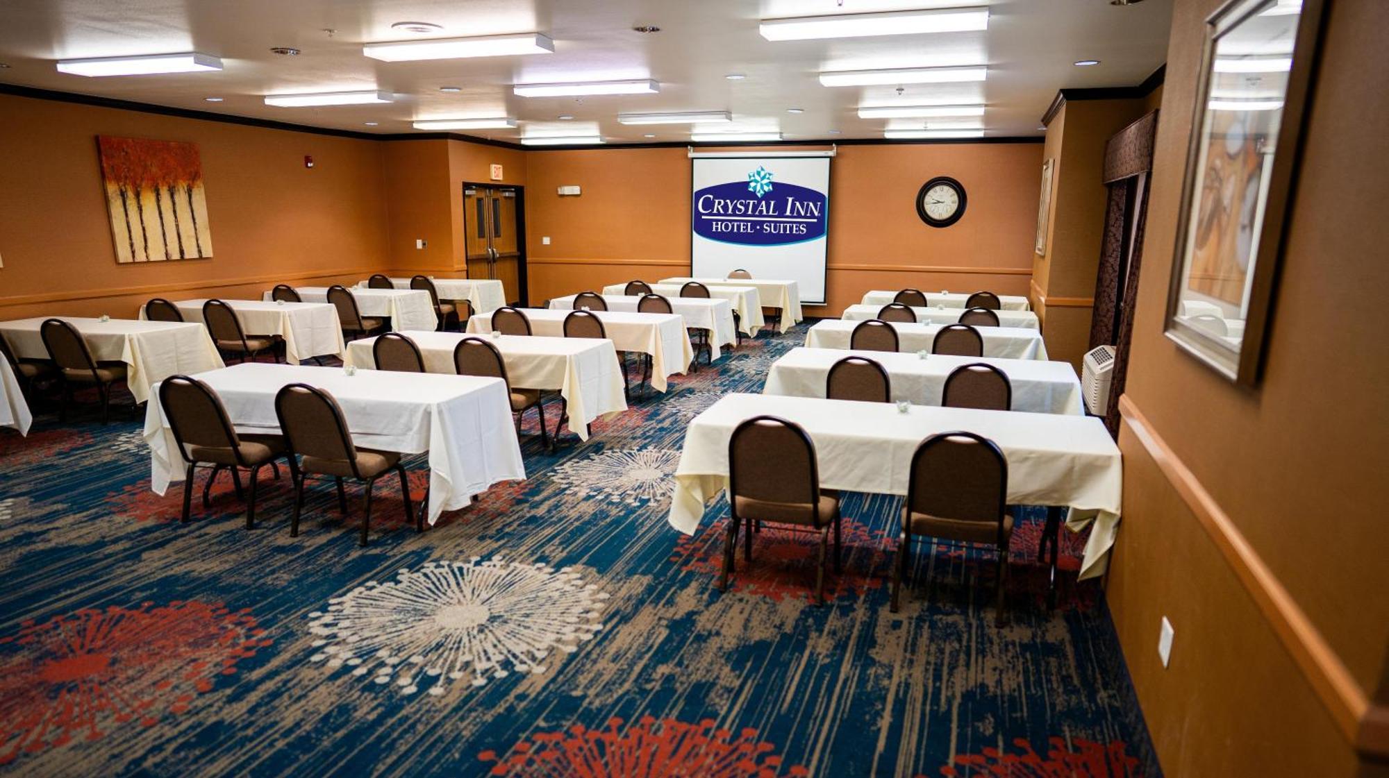 Crystal Inn Hotel & Suites - Midvalley Murray Extérieur photo